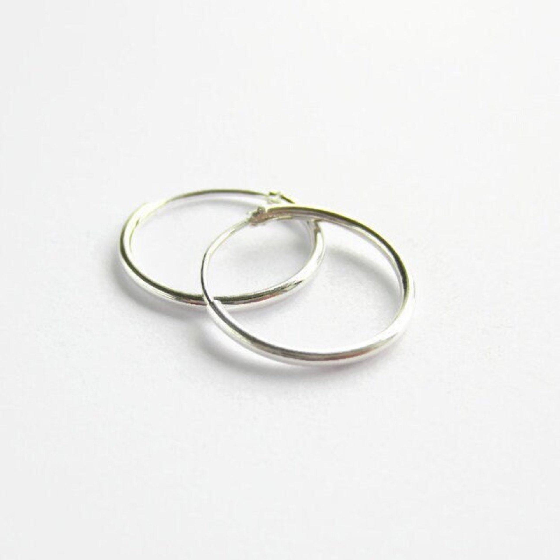 Single or Pair of 20mm 925 Sterling Silver Hinged Hoop Earrings ~ The Tiny Tree Frog Jewellery