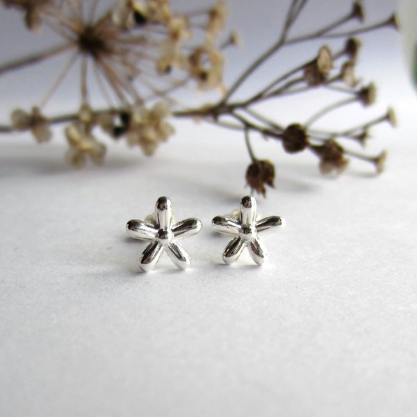 Fine Silver Star Flower Earrings ~ Handmade by The Tiny Tree Frog Jewellery