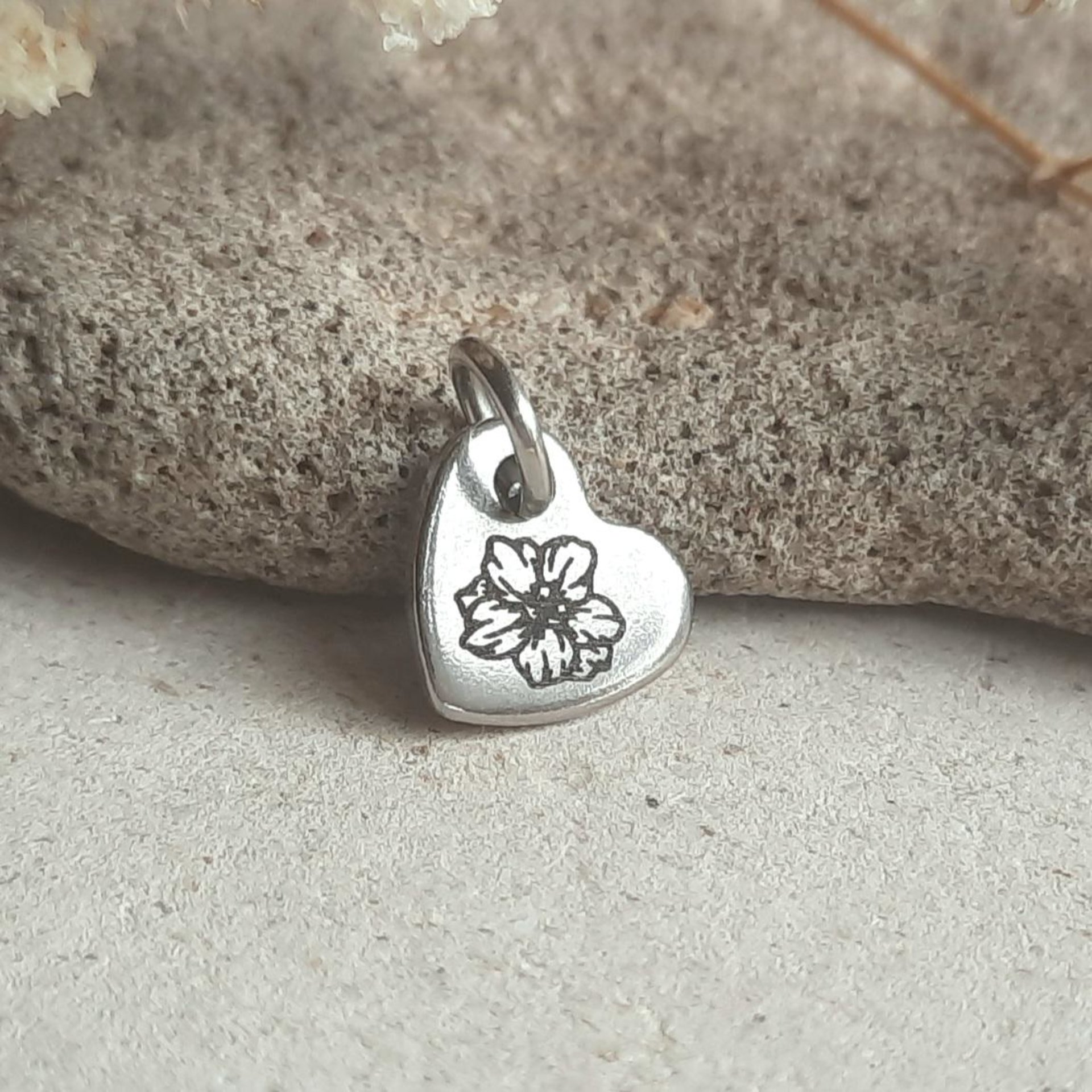 Tiny Birth Flower Charm, Stainless Steel, Choice of 24 Flowers, Little Heart Shaped Pendant, Laser Engraved Necklace / Bracelet Charm, 10mm