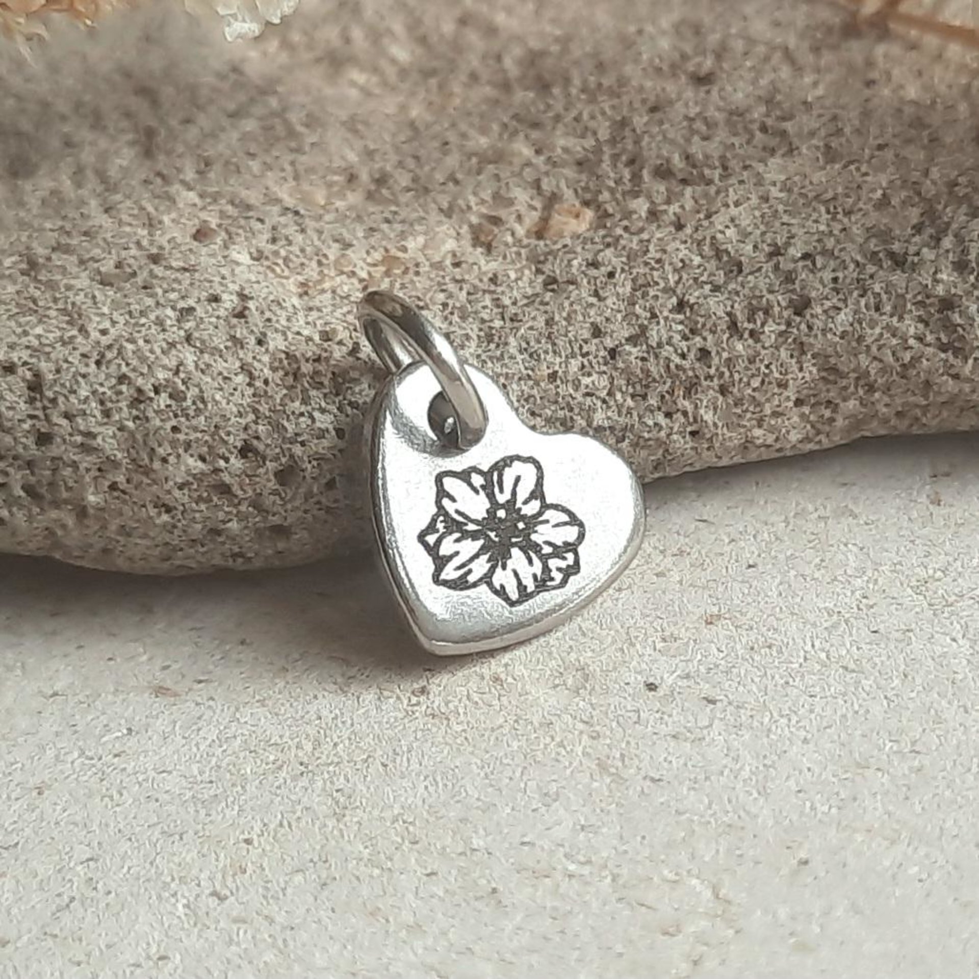 Tiny Birth Flower Charm, Stainless Steel, Choice of 24 Flowers, Little Heart Shaped Pendant, Laser Engraved Necklace / Bracelet Charm, 10mm